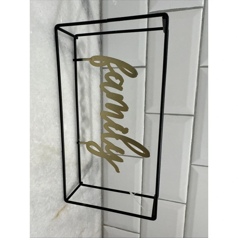 Cute Metal‎ Black And Gold Family Sign